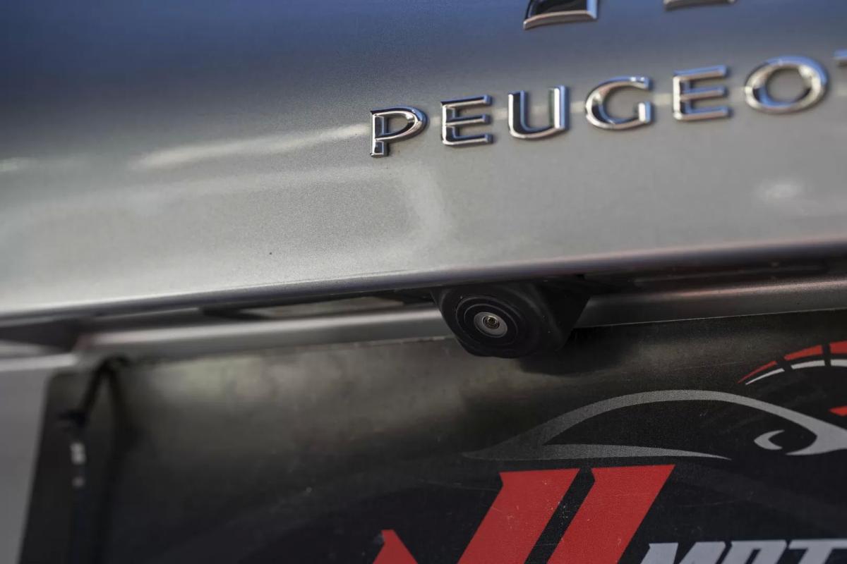 peugeot-308-2017-diesel-1997cc