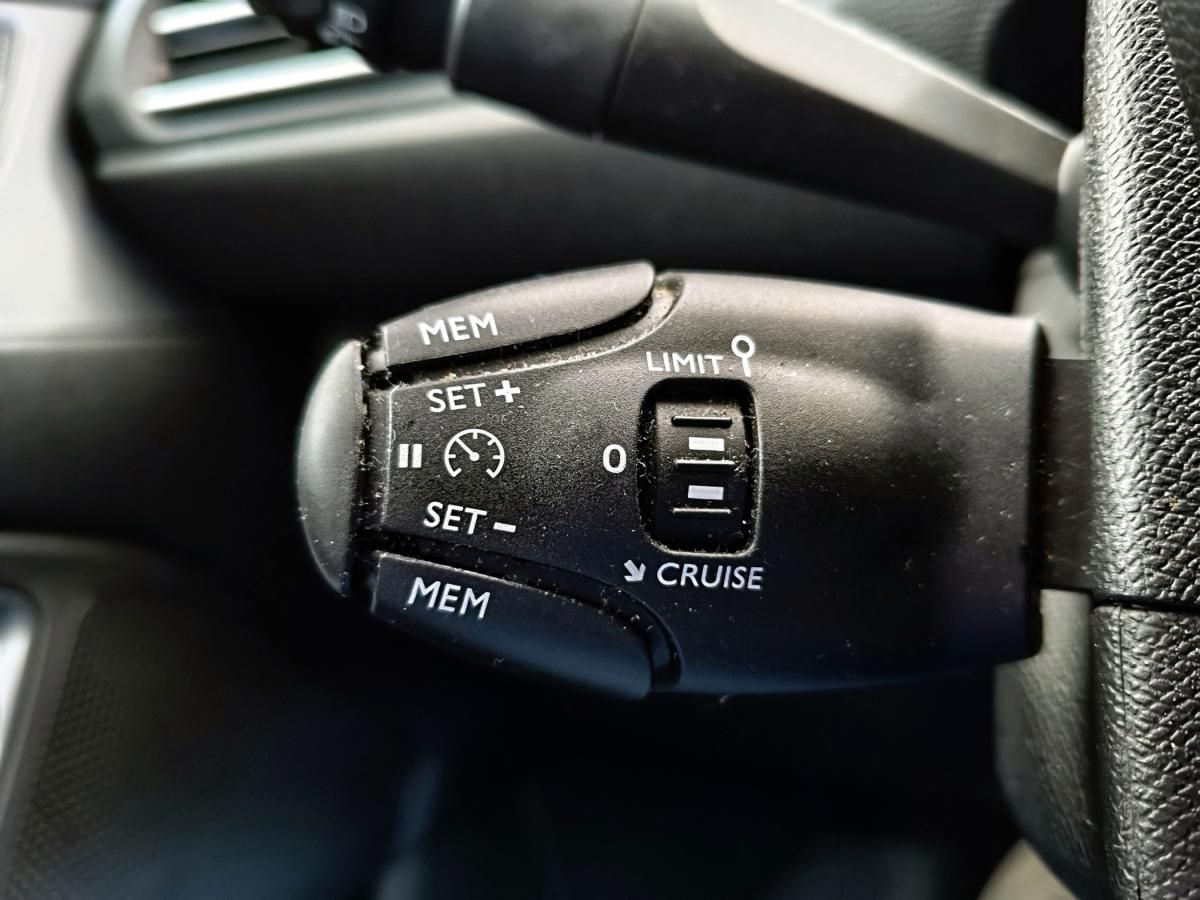 peugeot-308-2016-diesel-1560cc