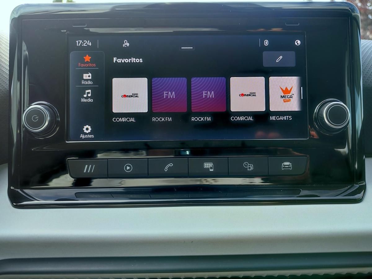 seat-arona-2023-gasolina-999cc