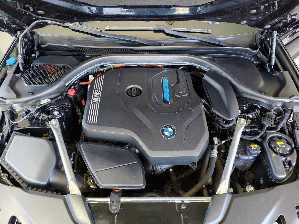 bmw-serie-5-2020-hibrido-a-gasolina-1998cc