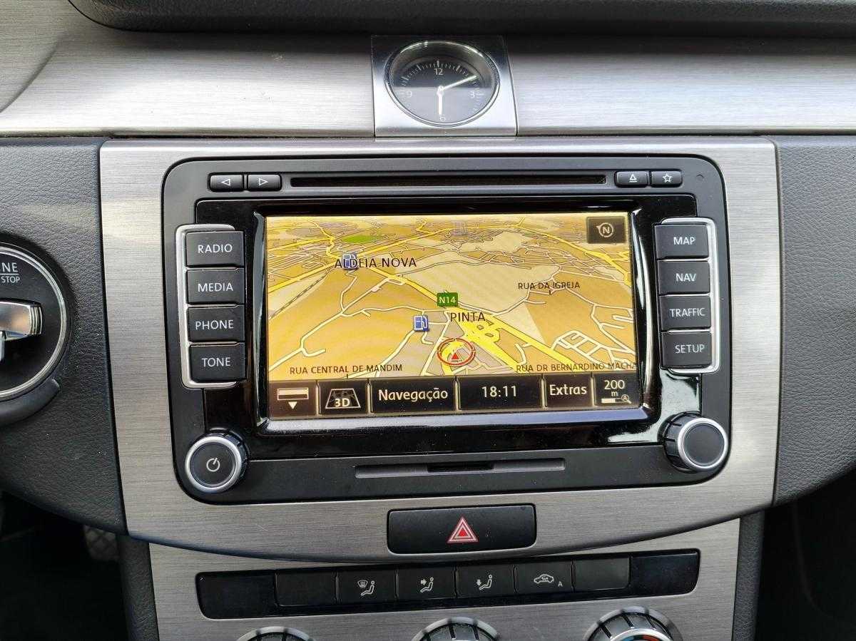 volkswagen-passat-variant-2012-diesel-1598cc