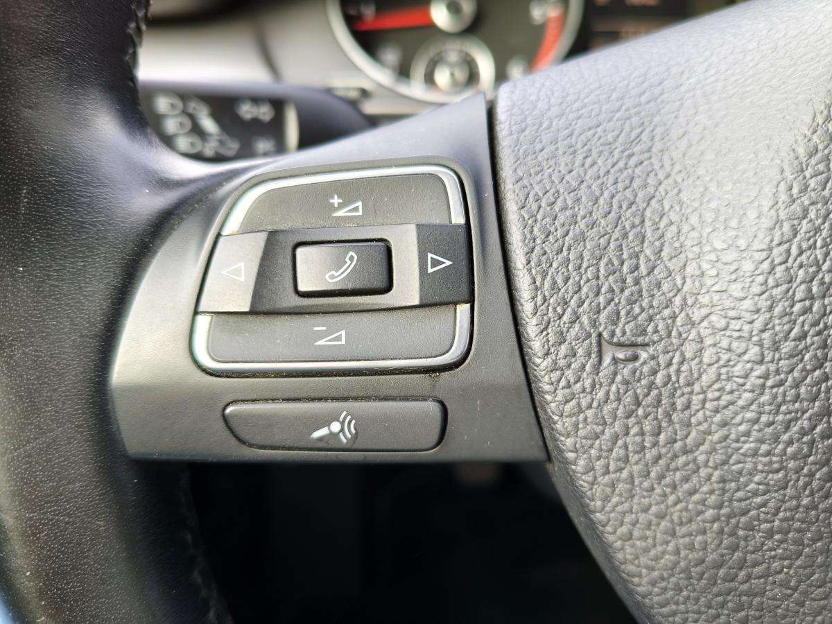 volkswagen-passat-variant-2012-diesel-1598cc