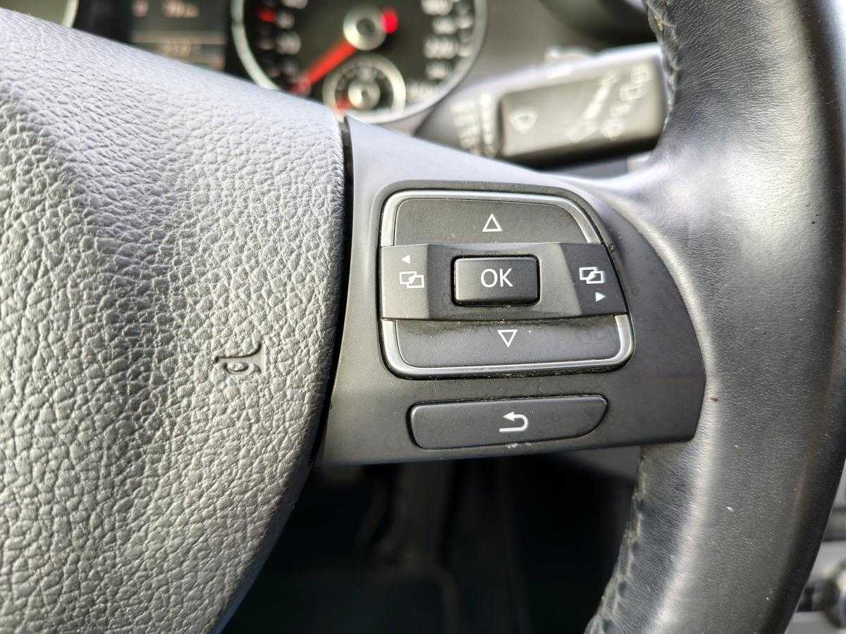 volkswagen-passat-variant-2012-diesel-1598cc