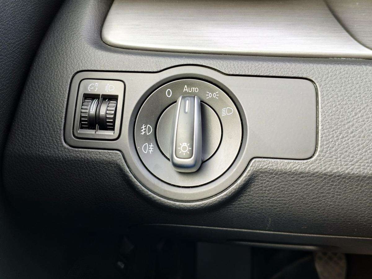 volkswagen-passat-variant-2012-diesel-1598cc