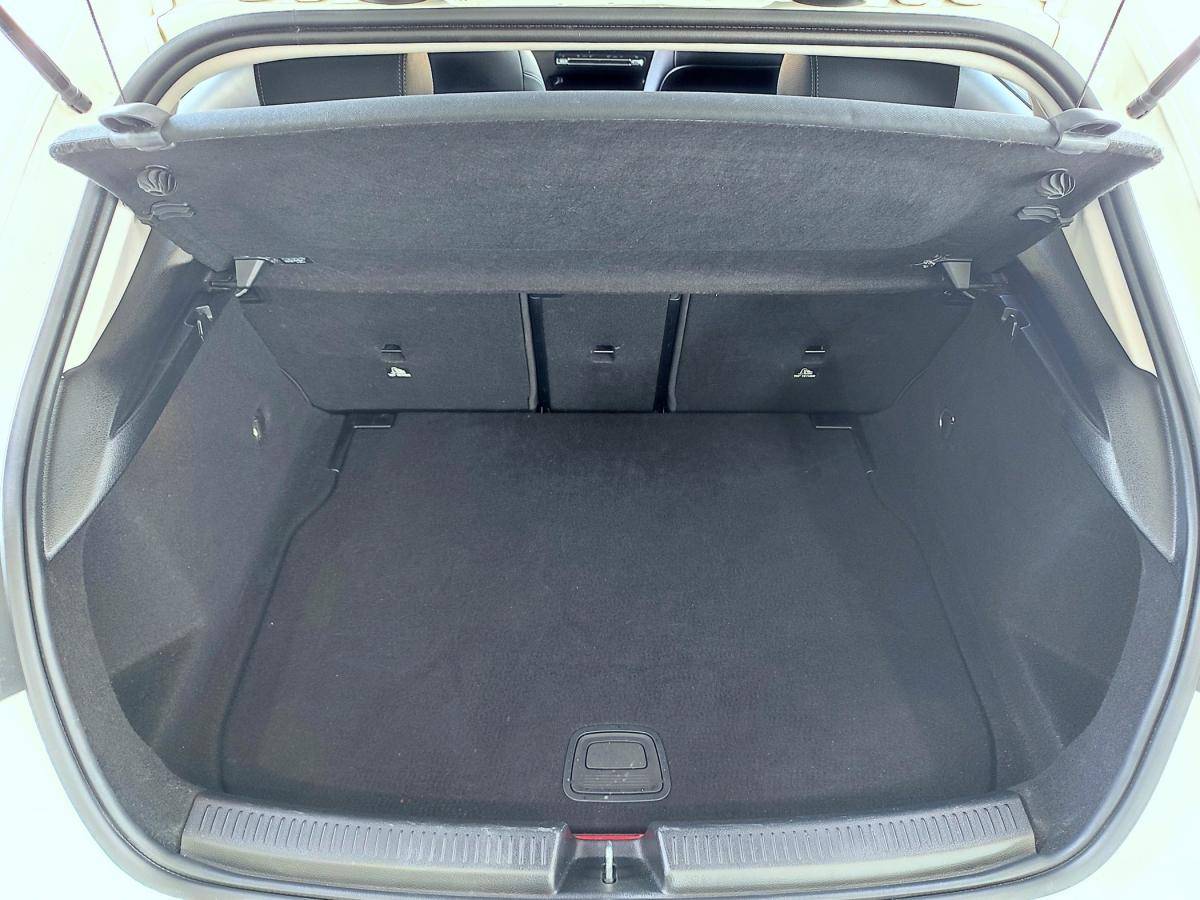 mercedes-benz-classe-a-2023-gasolina-1332cc