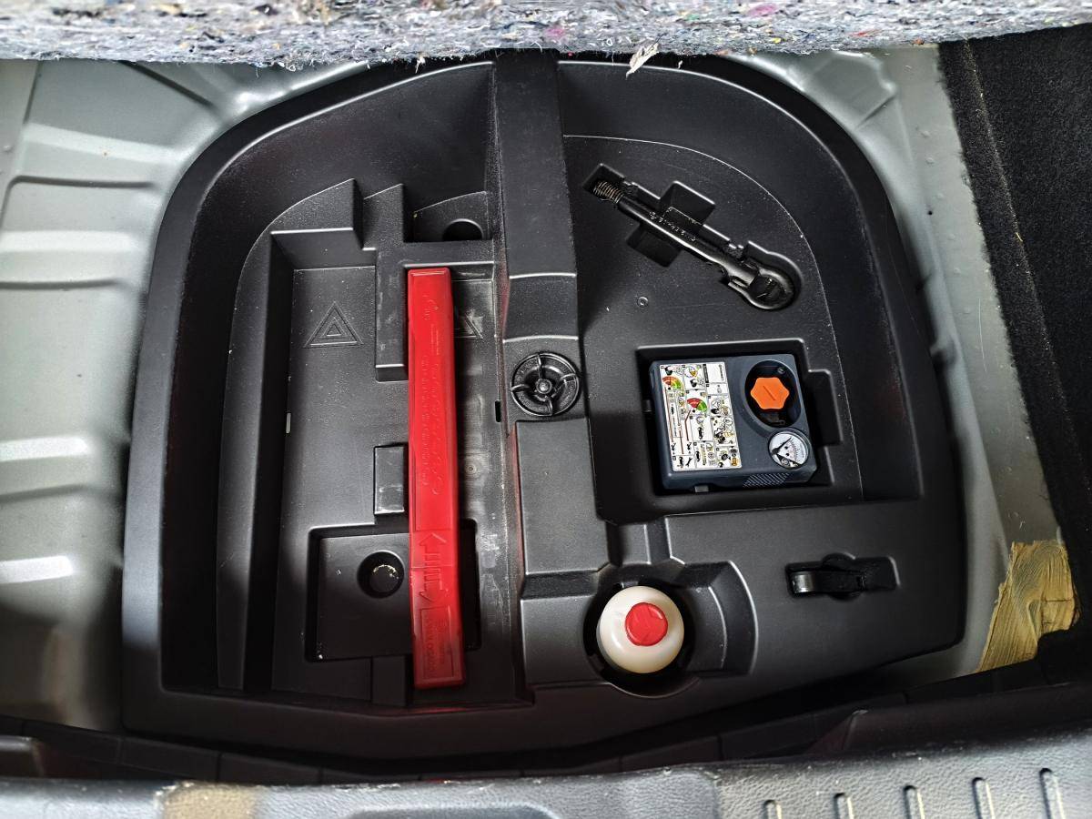 nissan-juke-2024-gasolina-999cc