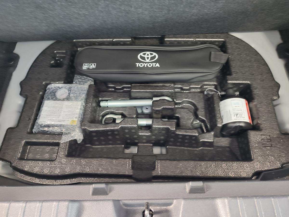 toyota-corolla-2021-hibrido-a-gasolina-1798cc
