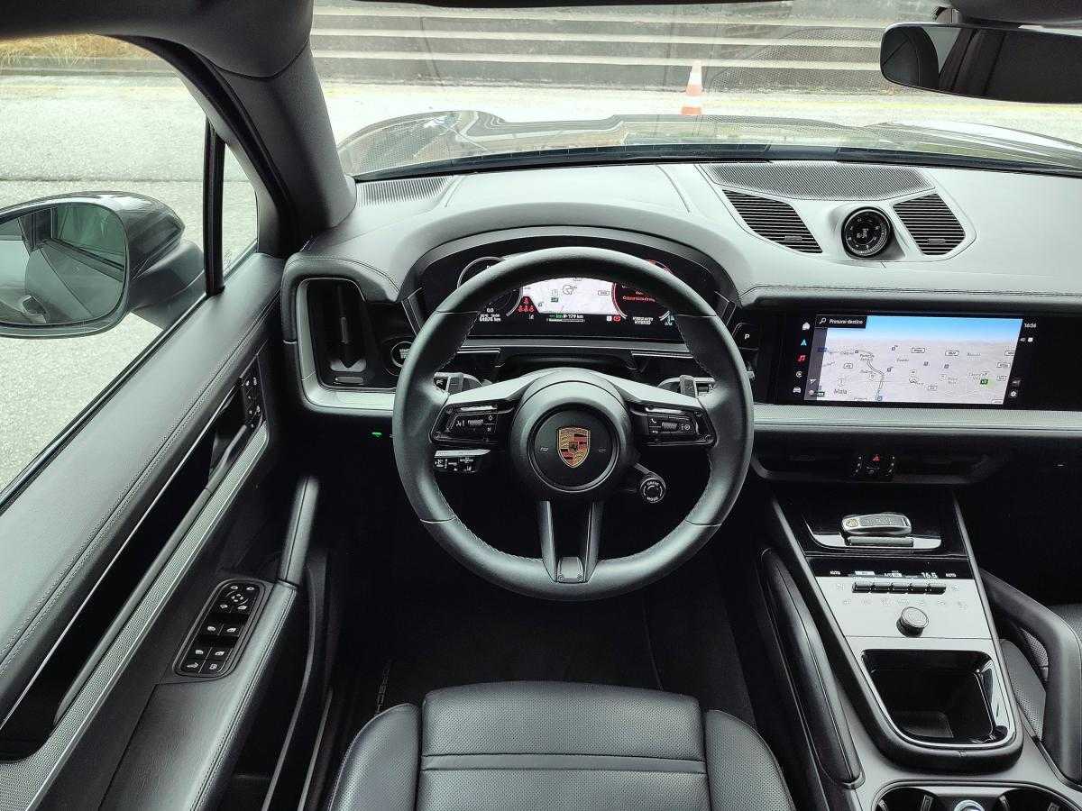 porsche-cayenne-2024-hibrido-a-gasolina-2995cc