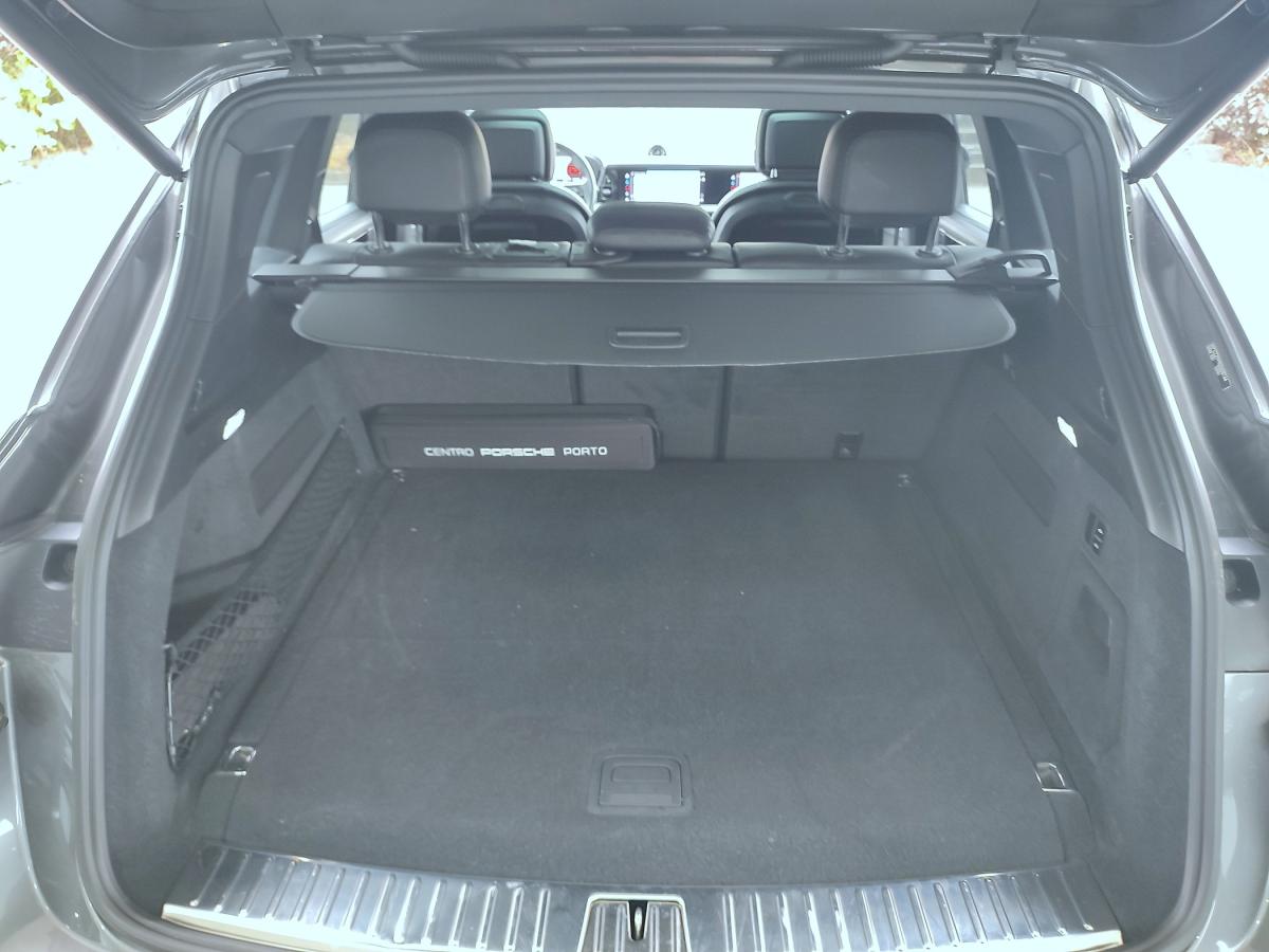 porsche-cayenne-2024-hibrido-a-gasolina-2995cc