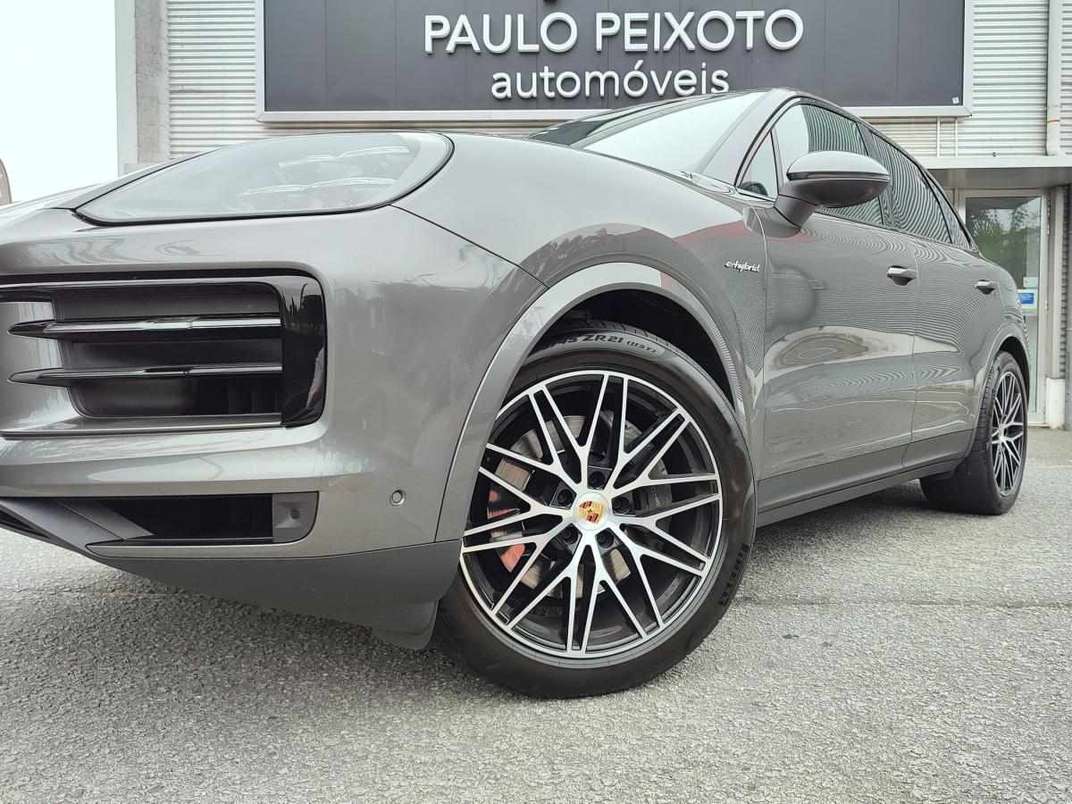 porsche-cayenne-2024-hibrido-a-gasolina-2995cc