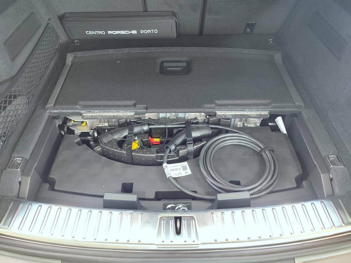 porsche-cayenne-2024-hibrido-a-gasolina-2995cc