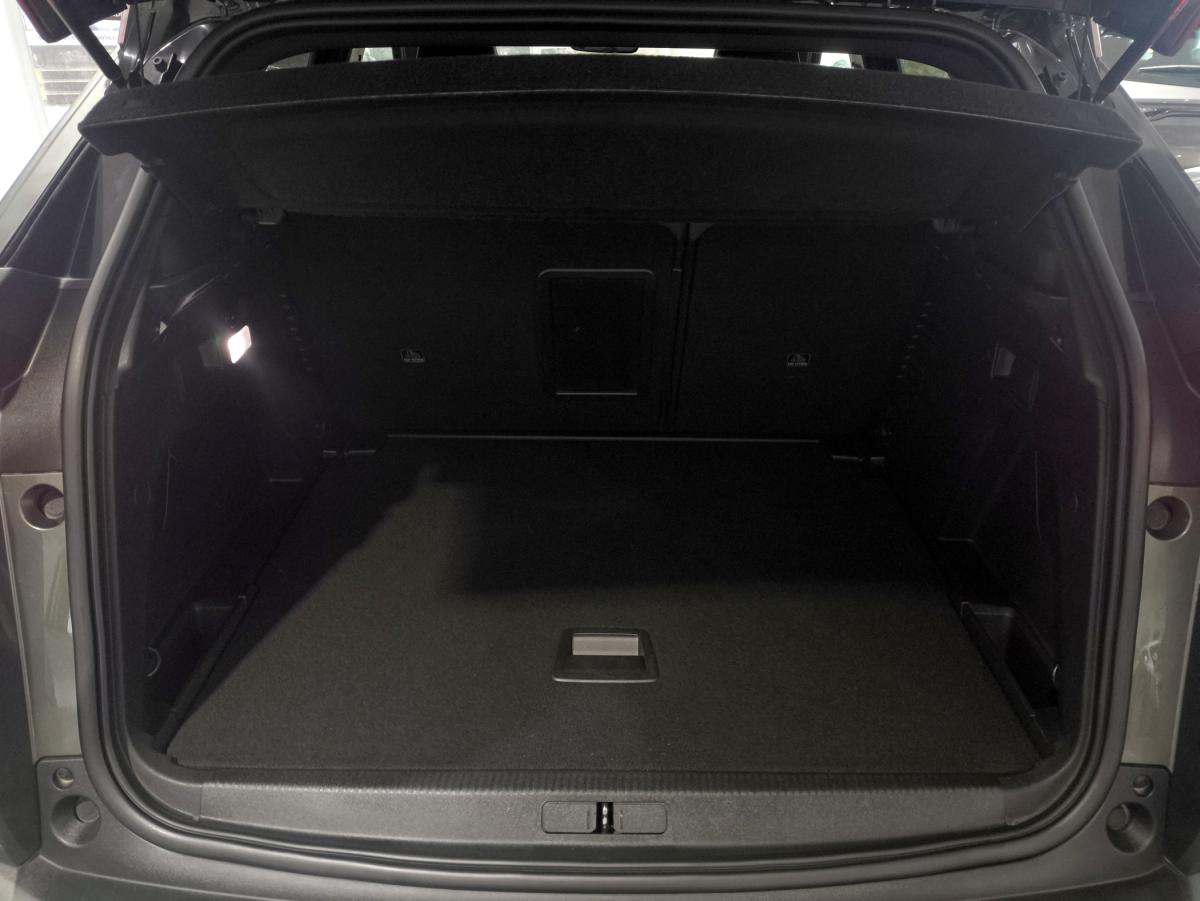 peugeot-3008-2018-diesel-1499cc