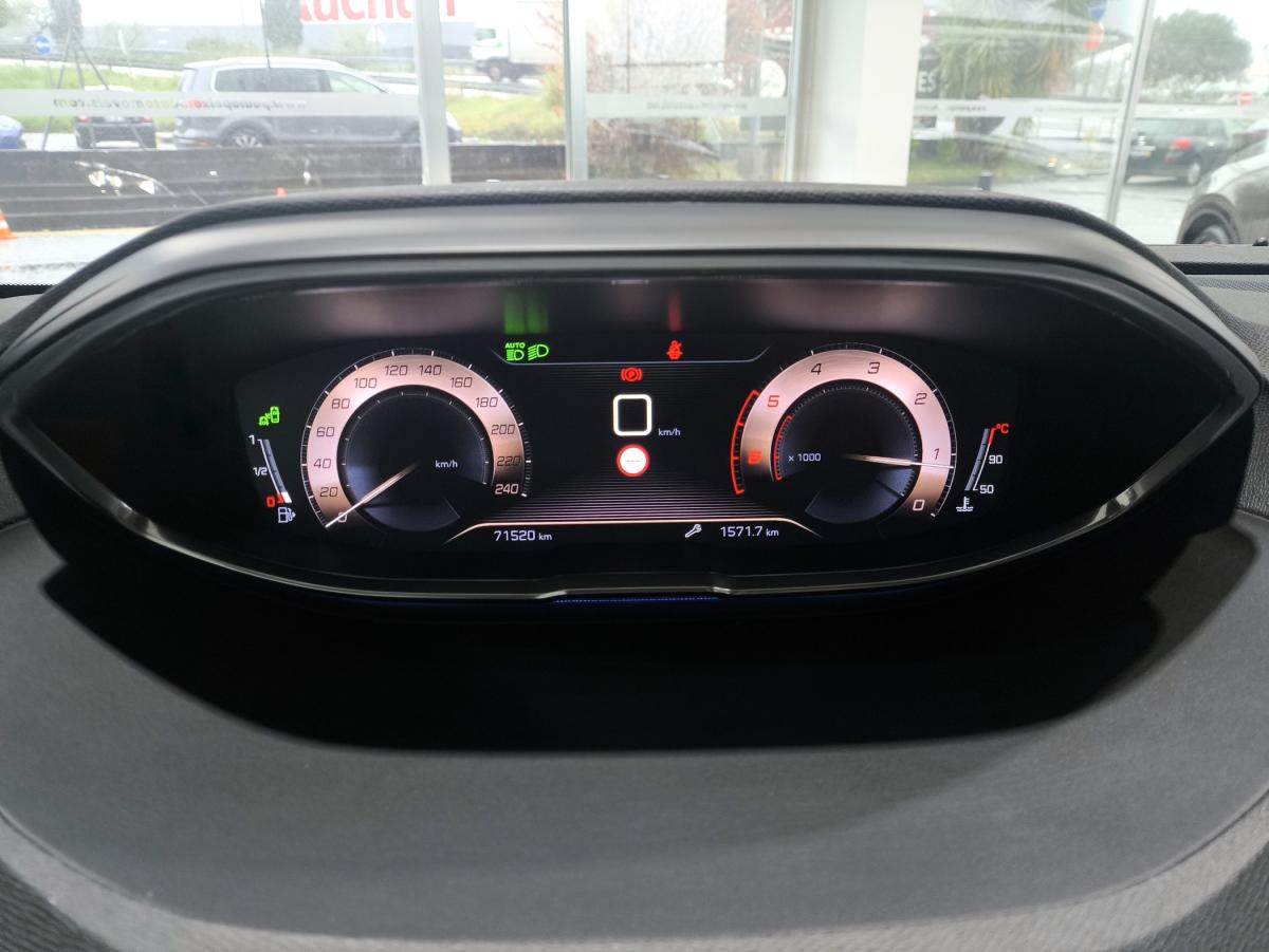 peugeot-3008-2018-diesel-1499cc