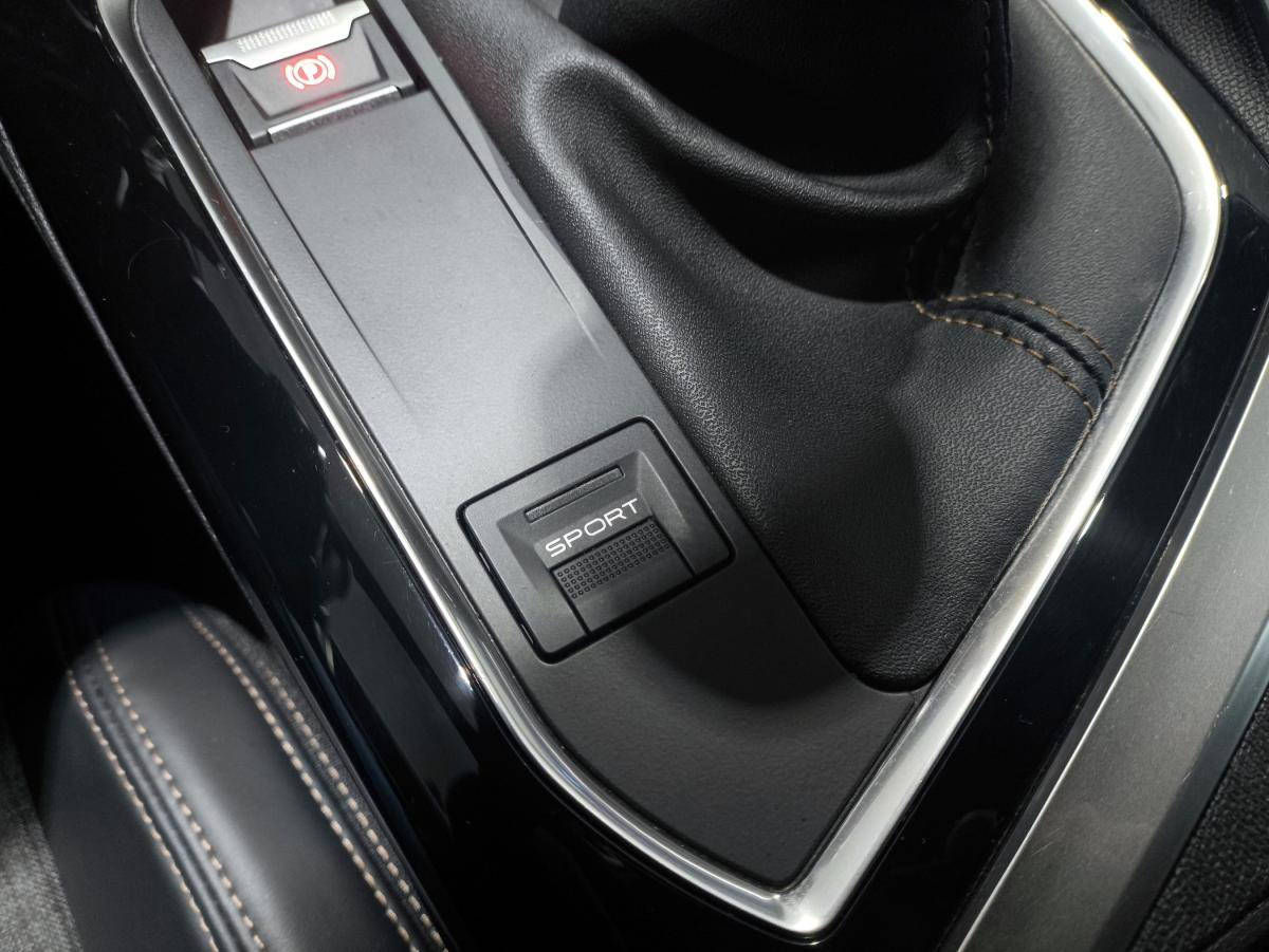 peugeot-3008-2018-diesel-1499cc