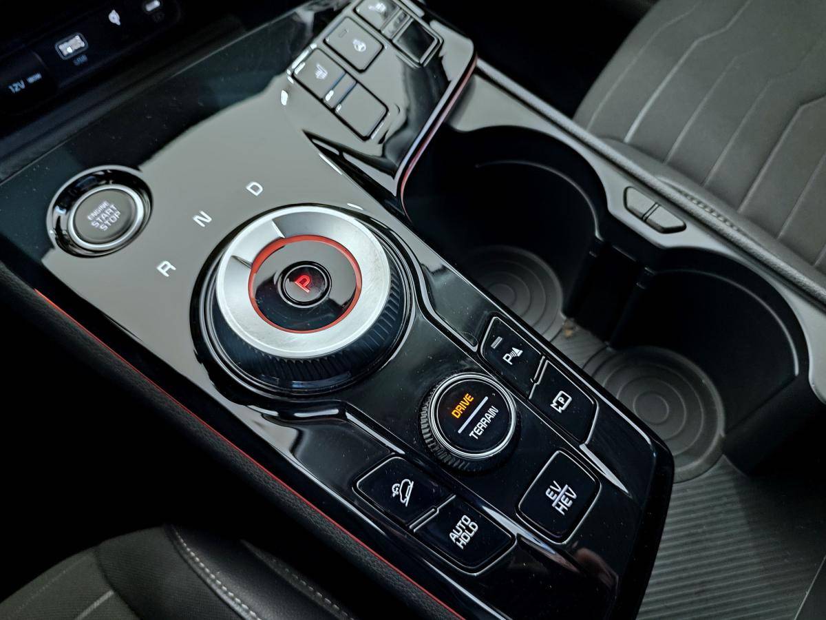 kia-sportage-2023-hibrido-a-gasolina-1598cc