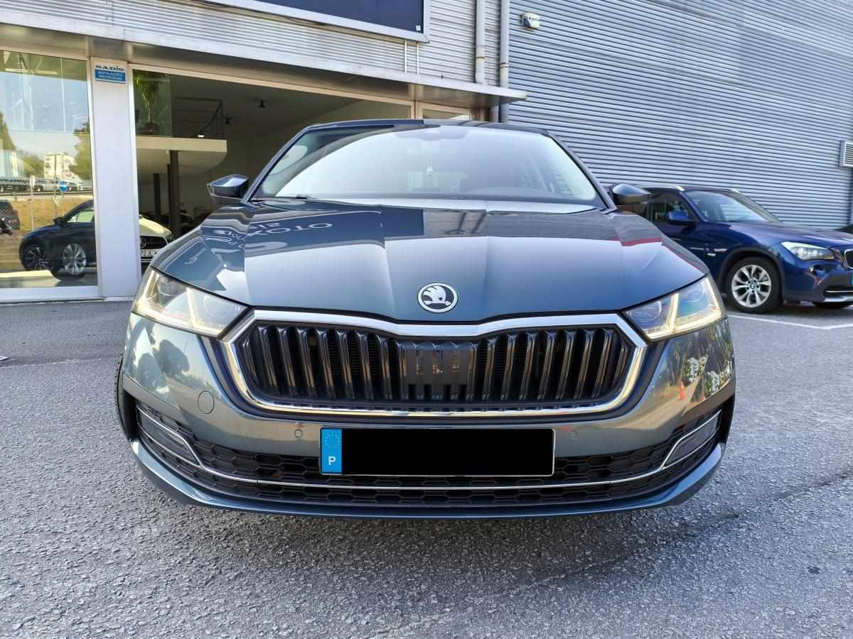 skoda-octavia-2021-gasolina-999cc