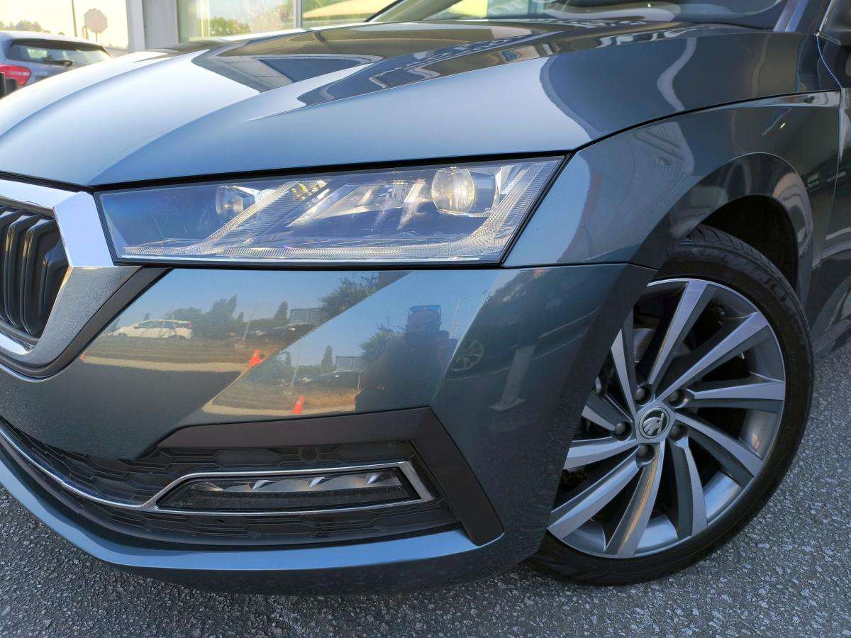 skoda-octavia-2021-gasolina-999cc