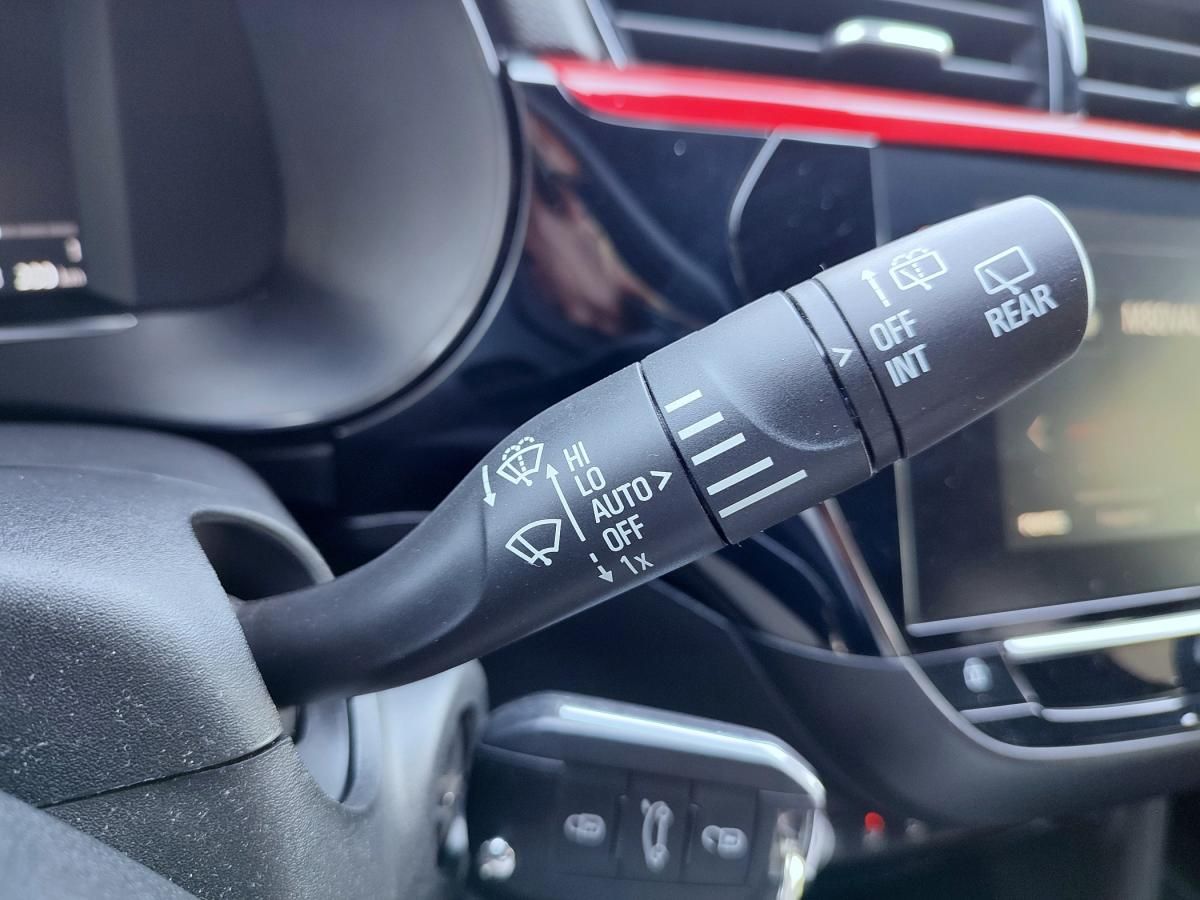 opel-corsa-2023-gasolina-1199cc