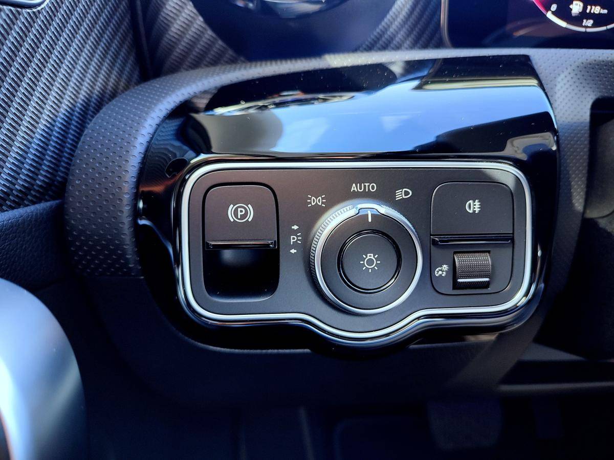 mercedes-benz-classe-a-2023-gasolina-1332cc