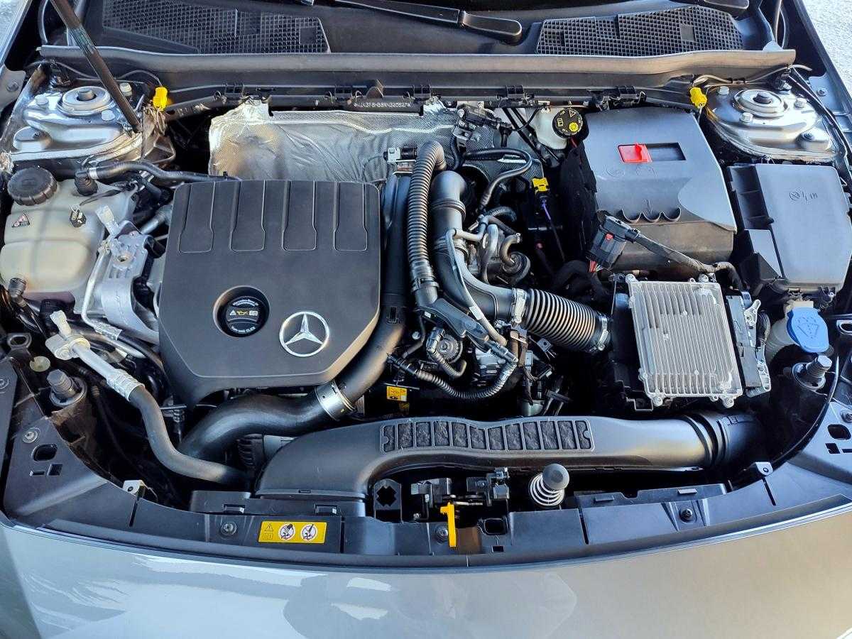mercedes-benz-classe-a-2023-gasolina-1332cc