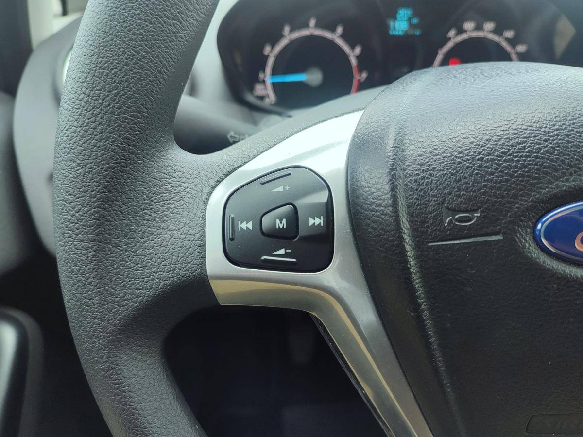 ford-fiesta-2013-gasolina-998cc