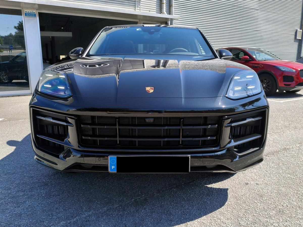 porsche-cayenne-2025-hibrido-a-gasolina-2995cc