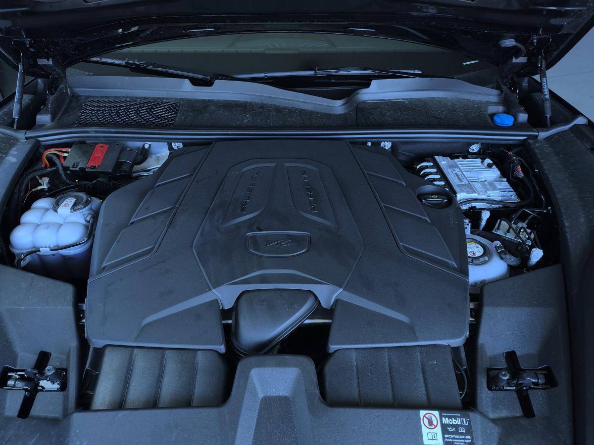 porsche-cayenne-2025-hibrido-a-gasolina-2995cc