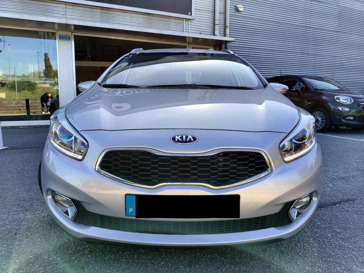 kia-ceed-sw-2013-diesel-1396cc