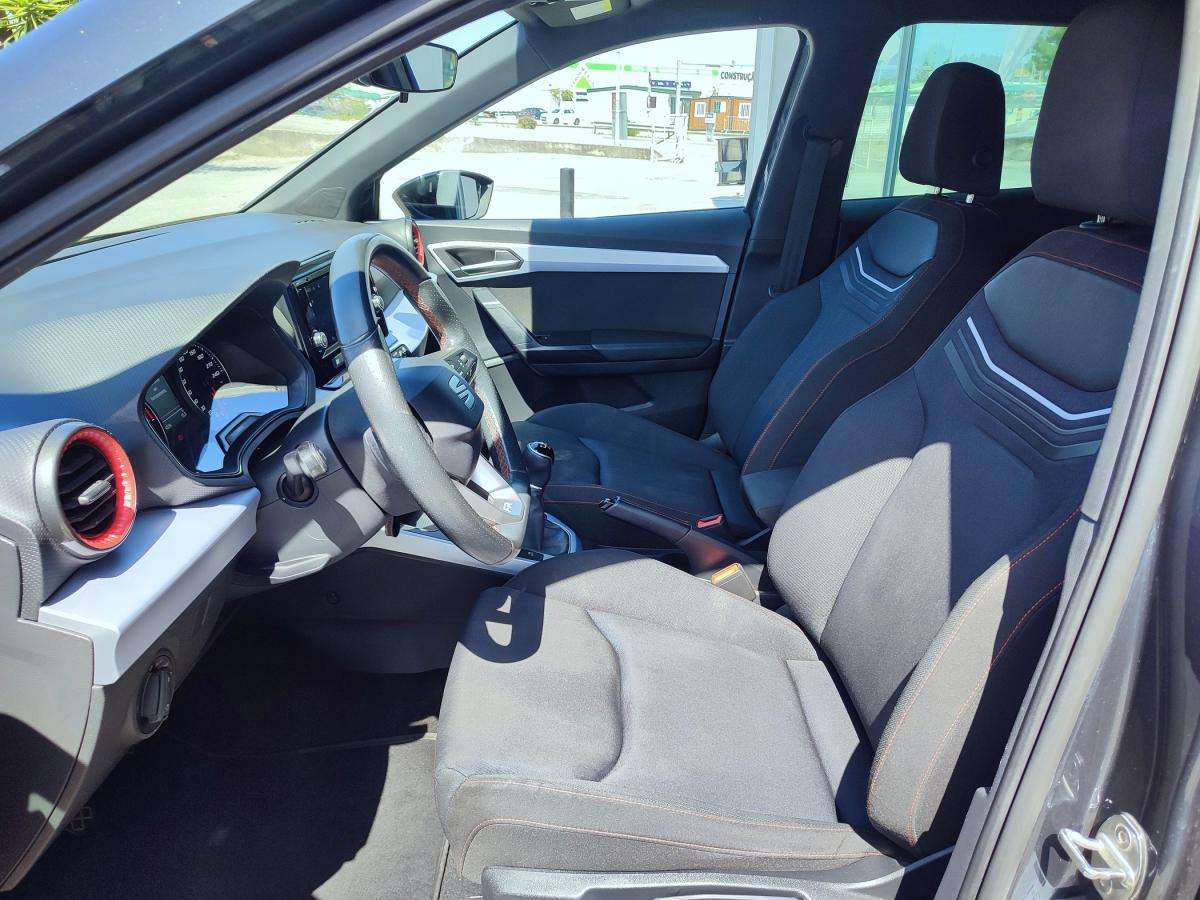 seat-arona-2023-gasolina-999cc