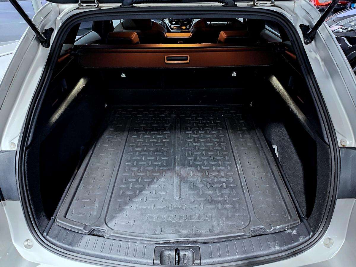 toyota-corolla-2021-hibrido-a-gasolina-1798cc