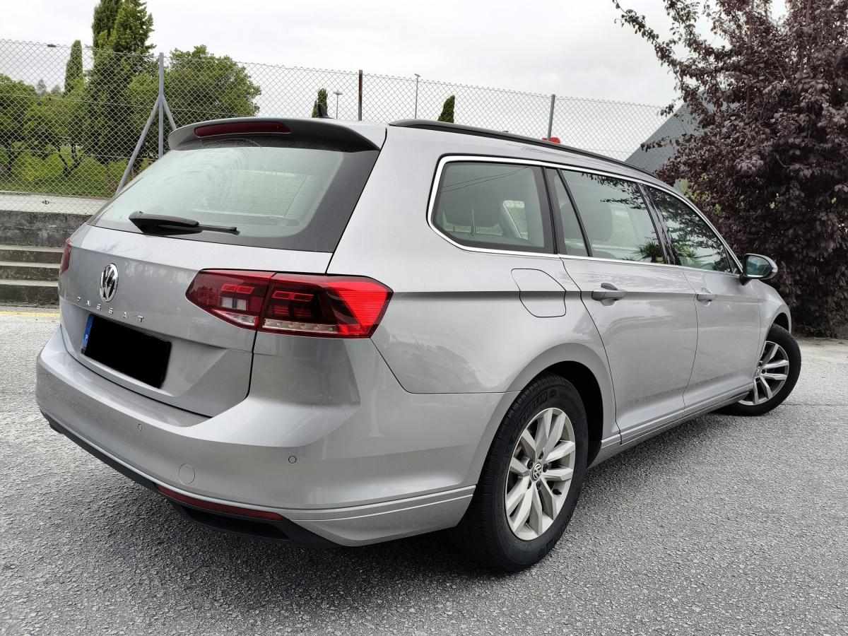 volkswagen-passat-variant-2021-diesel-1598cc