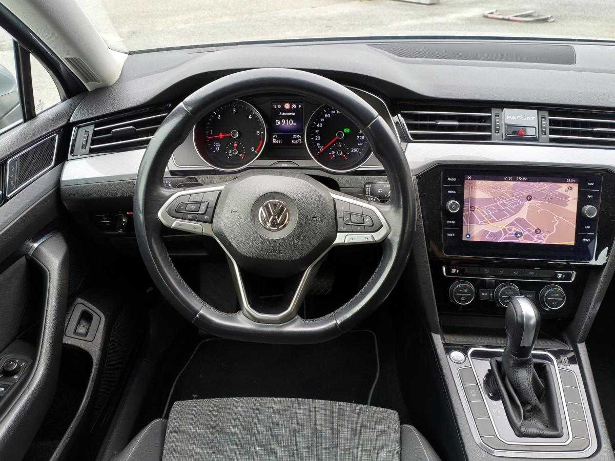 volkswagen-passat-variant-2021-diesel-1598cc