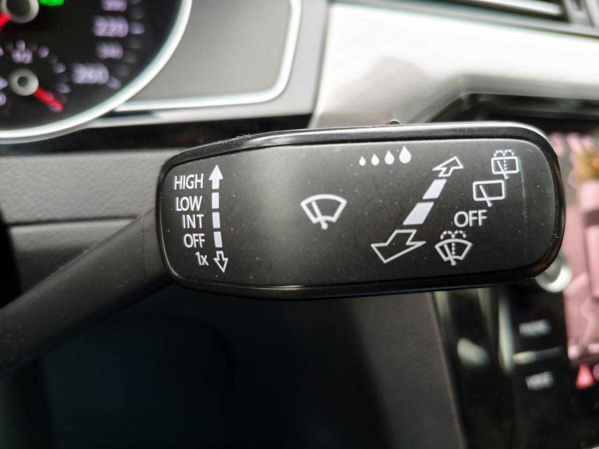 volkswagen-passat-variant-2021-diesel-1598cc