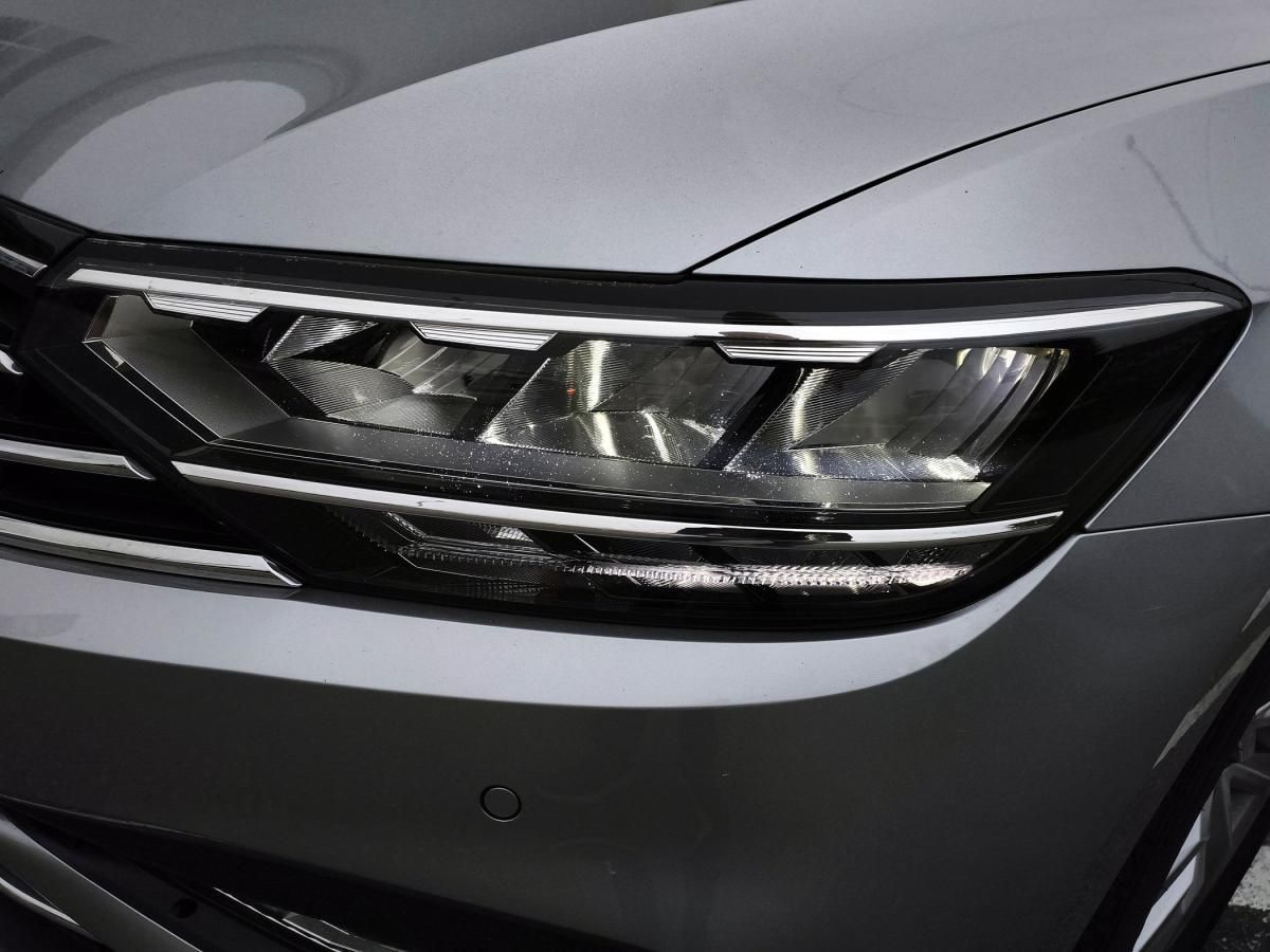 volkswagen-passat-variant-2021-diesel-1598cc