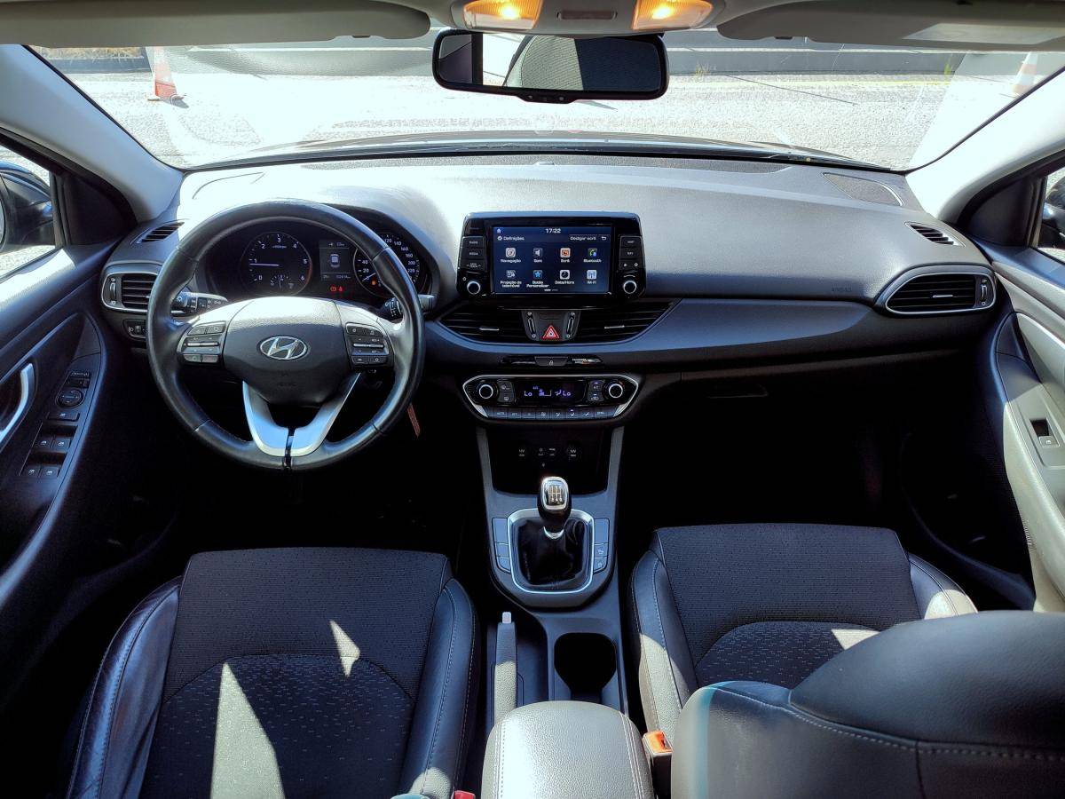 hyundai-i30-2018-diesel-1583cc