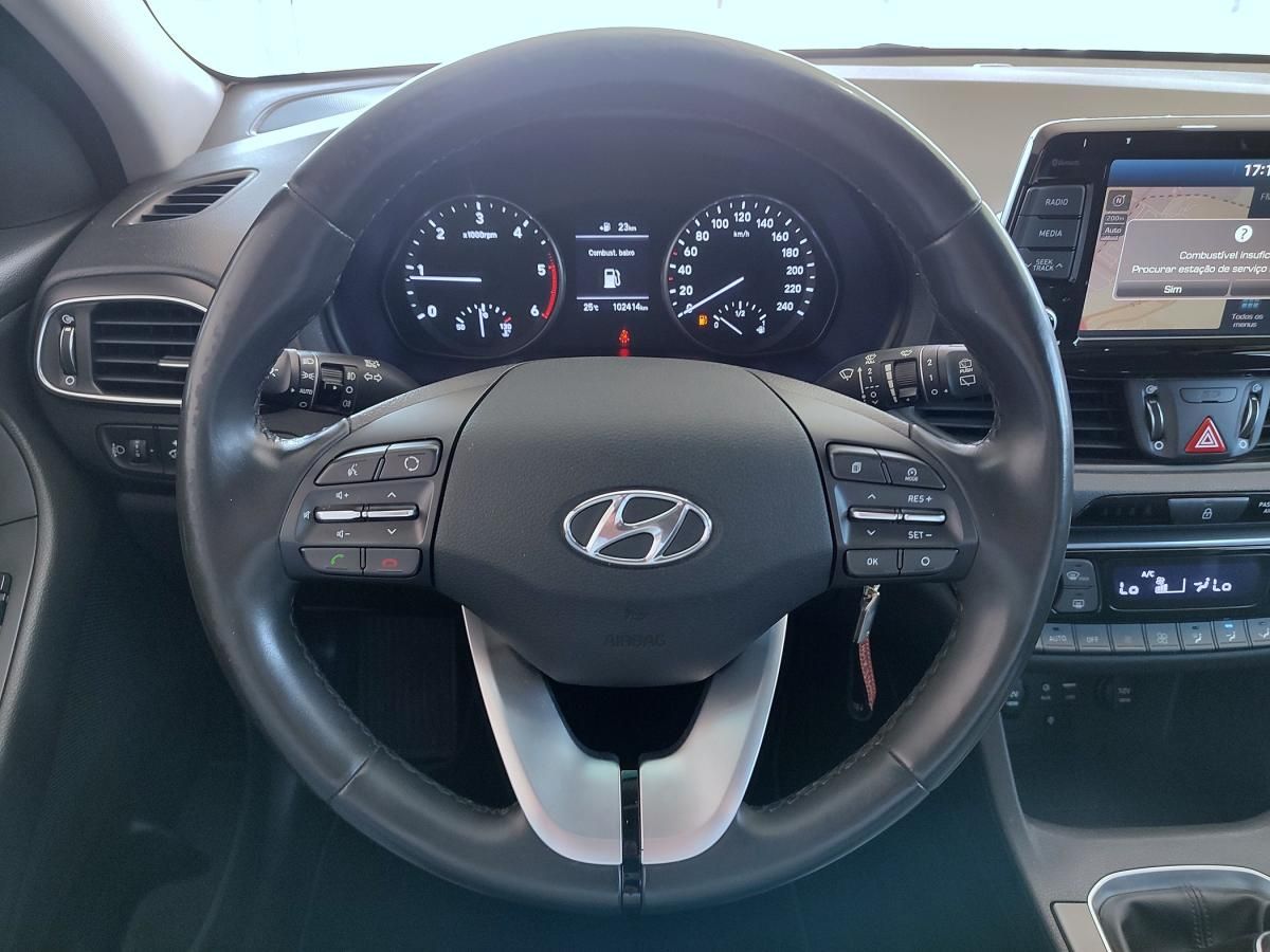 hyundai-i30-2018-diesel-1583cc