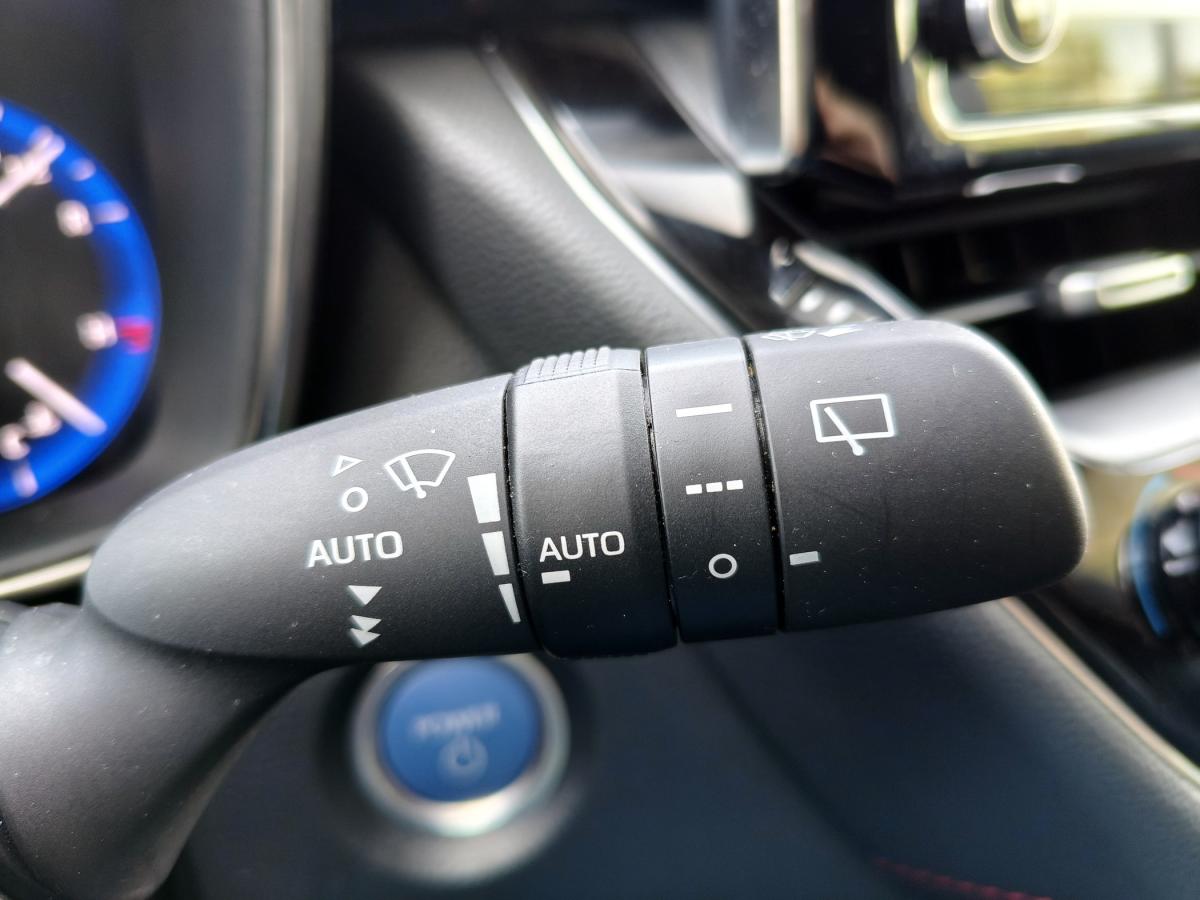 toyota-corolla-2021-hibrido-a-gasolina-1798cc