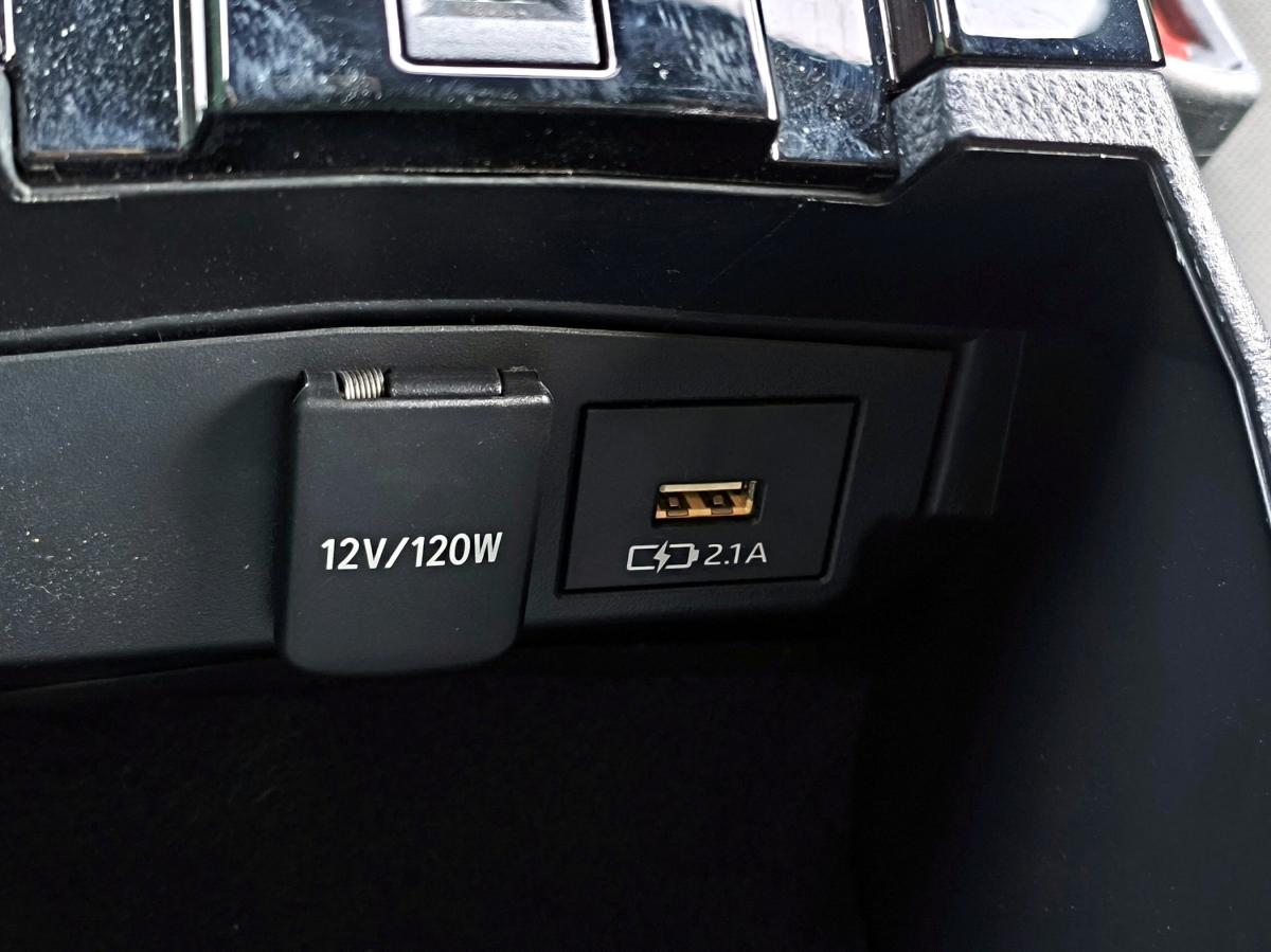 toyota-corolla-2021-hibrido-a-gasolina-1798cc