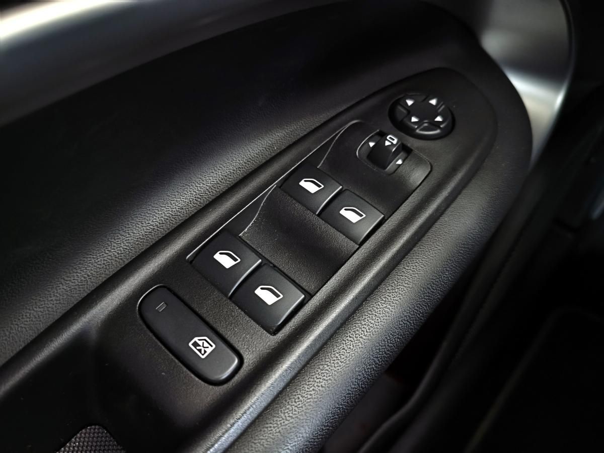 jeep-avenger-2025-gasolina-1199cc
