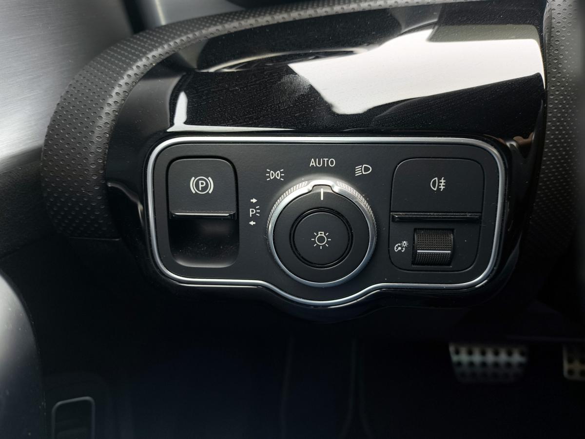mercedes-benz-cla-2022-diesel-1950cc