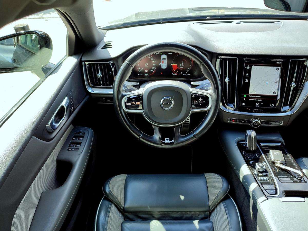 volvo-v60-2020-hibrido-a-gasolina-1969cc