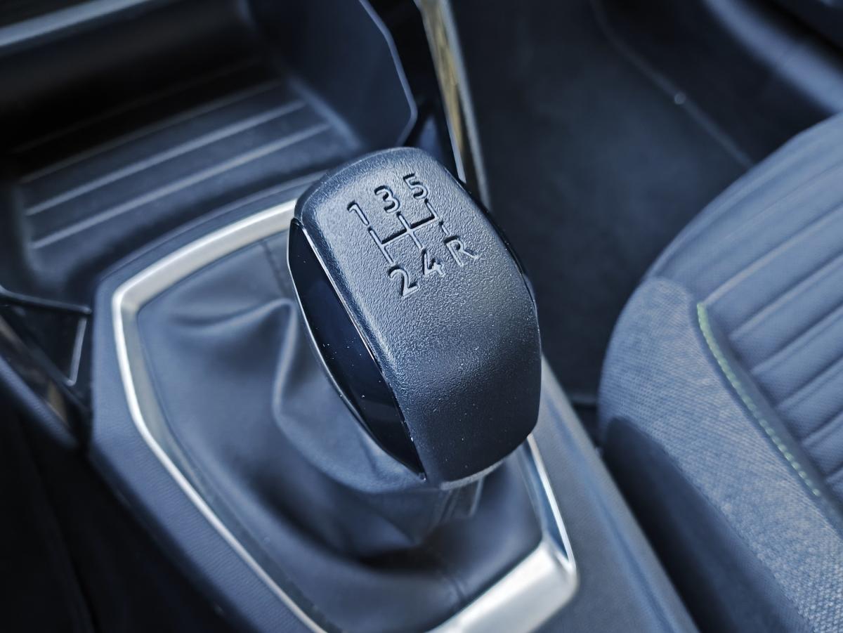 peugeot-208-2024-gasolina-1199cc