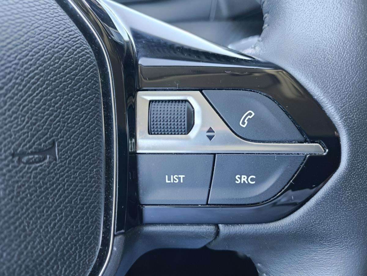 peugeot-208-2024-gasolina-1199cc
