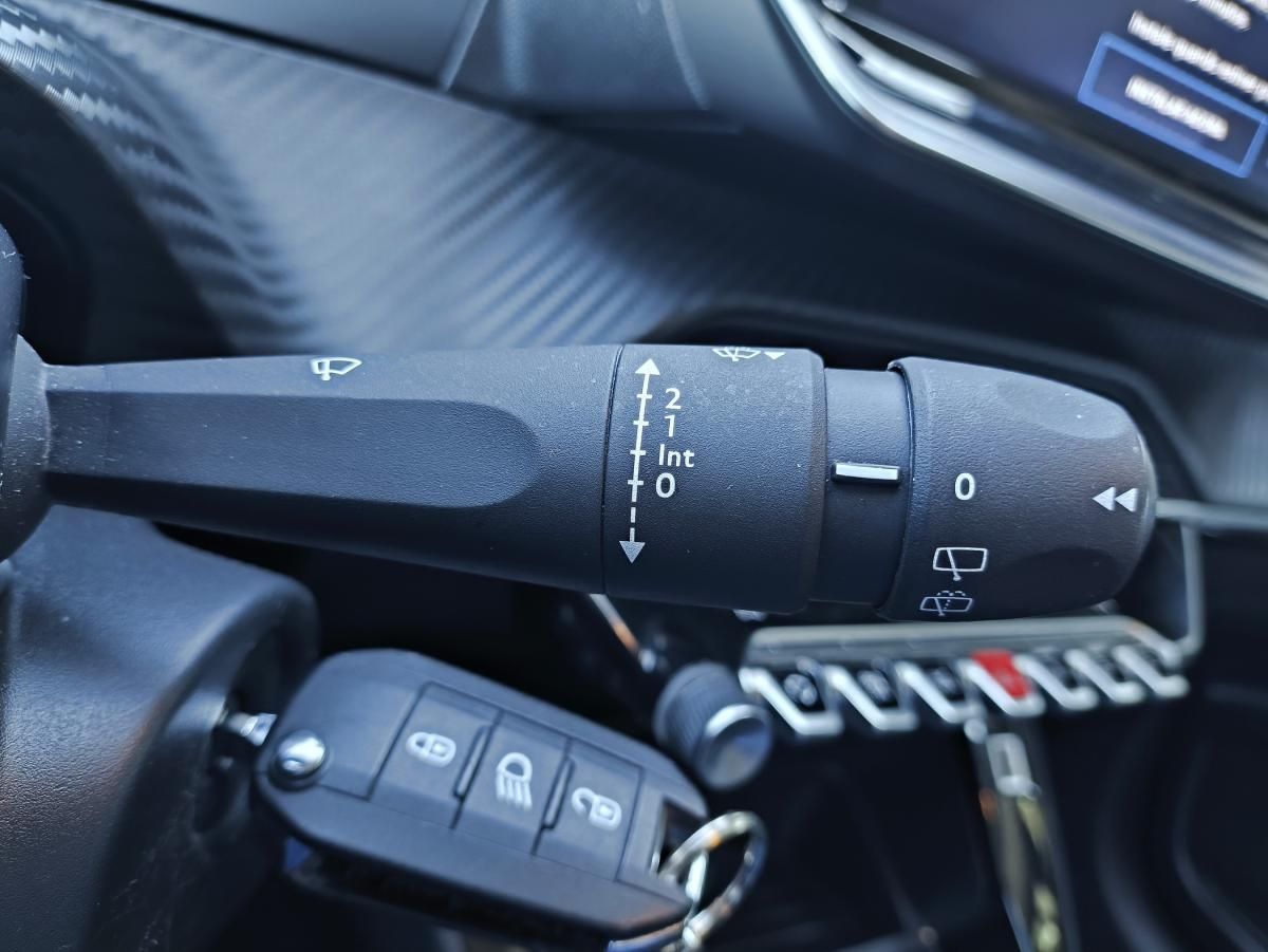 peugeot-208-2024-gasolina-1199cc