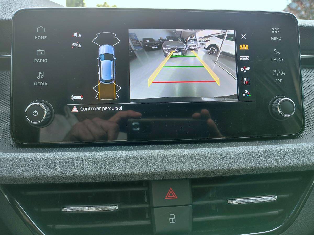 skoda-kamiq-2024-gasolina-999cc