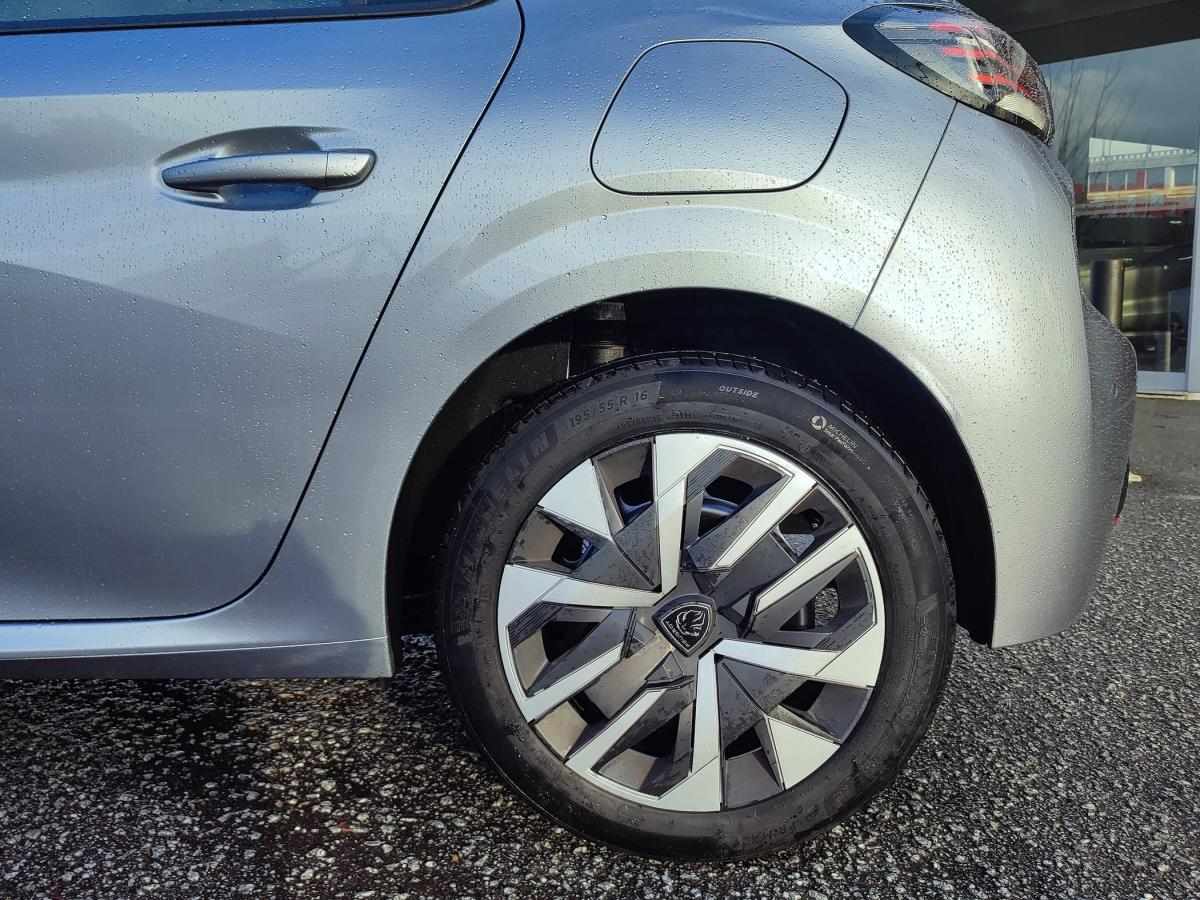 peugeot-208-2024-gasolina-1199cc