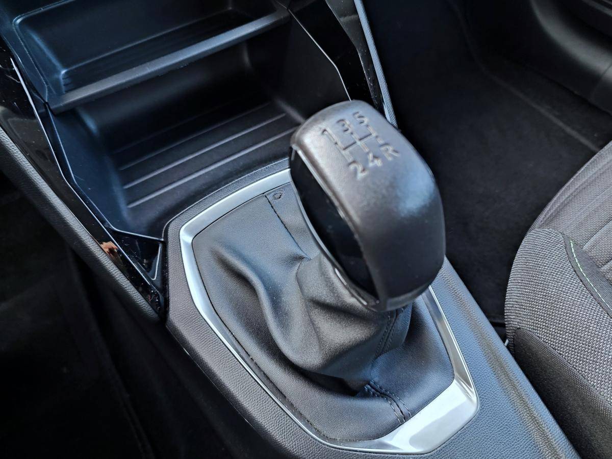 peugeot-208-2024-gasolina-1199cc