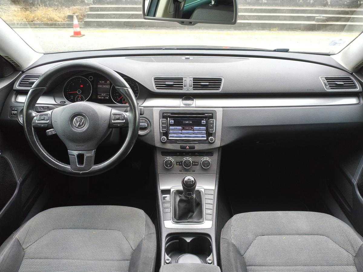 volkswagen-passat-variant-2014-diesel-1598cc