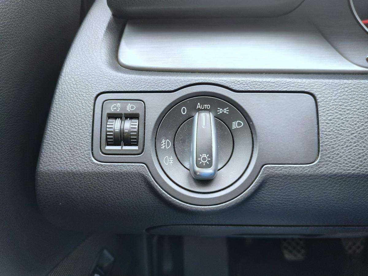 volkswagen-passat-variant-2014-diesel-1598cc