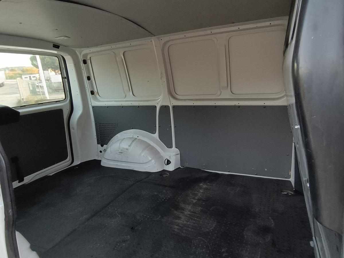 volkswagen-transporter-2-0-tdi-4motion-2020-diesel-1968cc